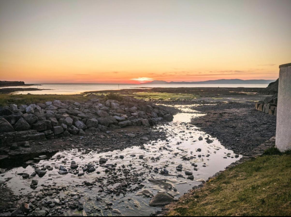 Padua House Holiday Home In The Centre Of Bundoran And 2 Mins Walk To The Beach ภายนอก รูปภาพ