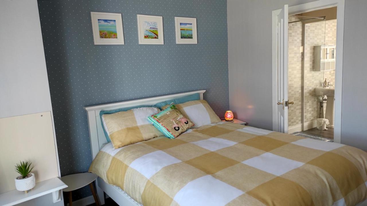Padua House Holiday Home In The Centre Of Bundoran And 2 Mins Walk To The Beach ภายนอก รูปภาพ
